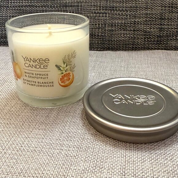 Yankee Candle White Spruce and Grapefruit Jar Candle 4 oz Lid for Spa Dorm Bath - Picture 2 of 6
